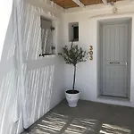 Отель Livin Mykonos - Adults Only