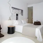 Отель Livin Mykonos - Adults Only